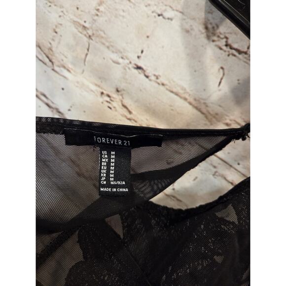 Forever 21 Bodysuit Lace Size Medium Black NWoT - Picture 4 of 4
